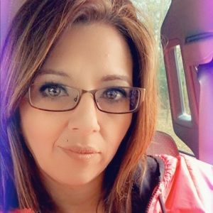 Meet your posher, Deanna